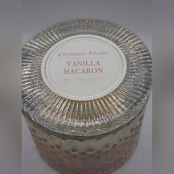 Vanilla Macaron Candle - Charmed Aroma - Picture 2 of 9
